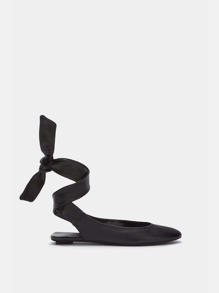 ''Cloe'' black ballerina