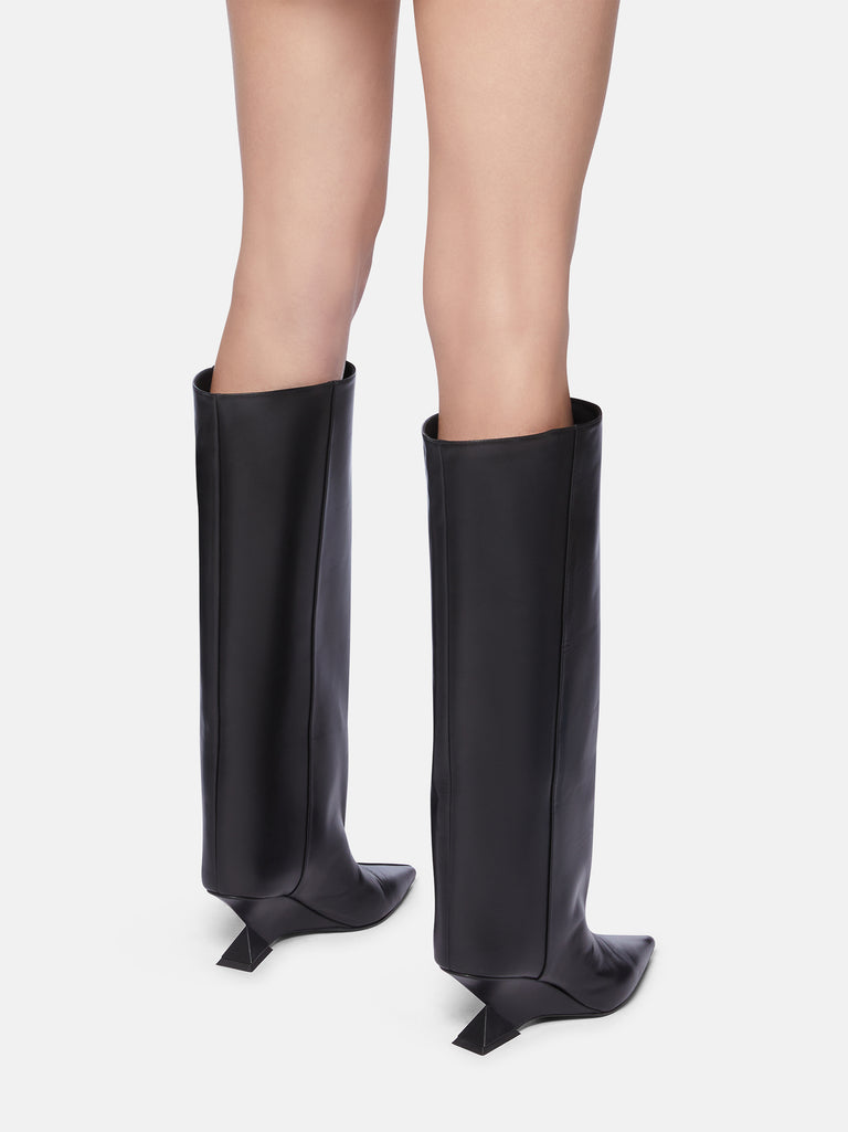 ''Cheope'' black tube boot