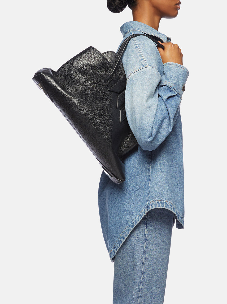 ''La Passeggiata Medium'' black top handle
