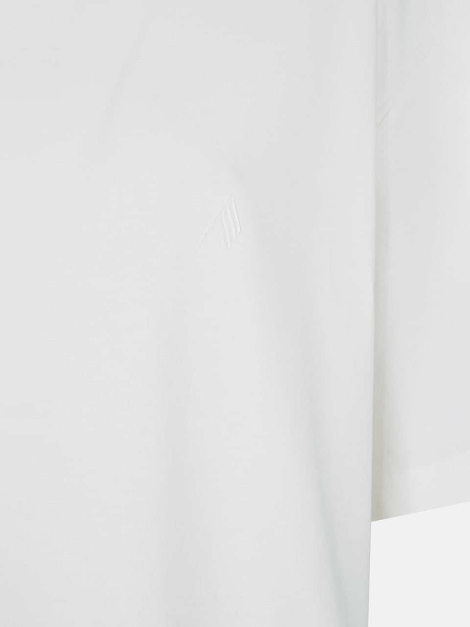 White t-shirt
