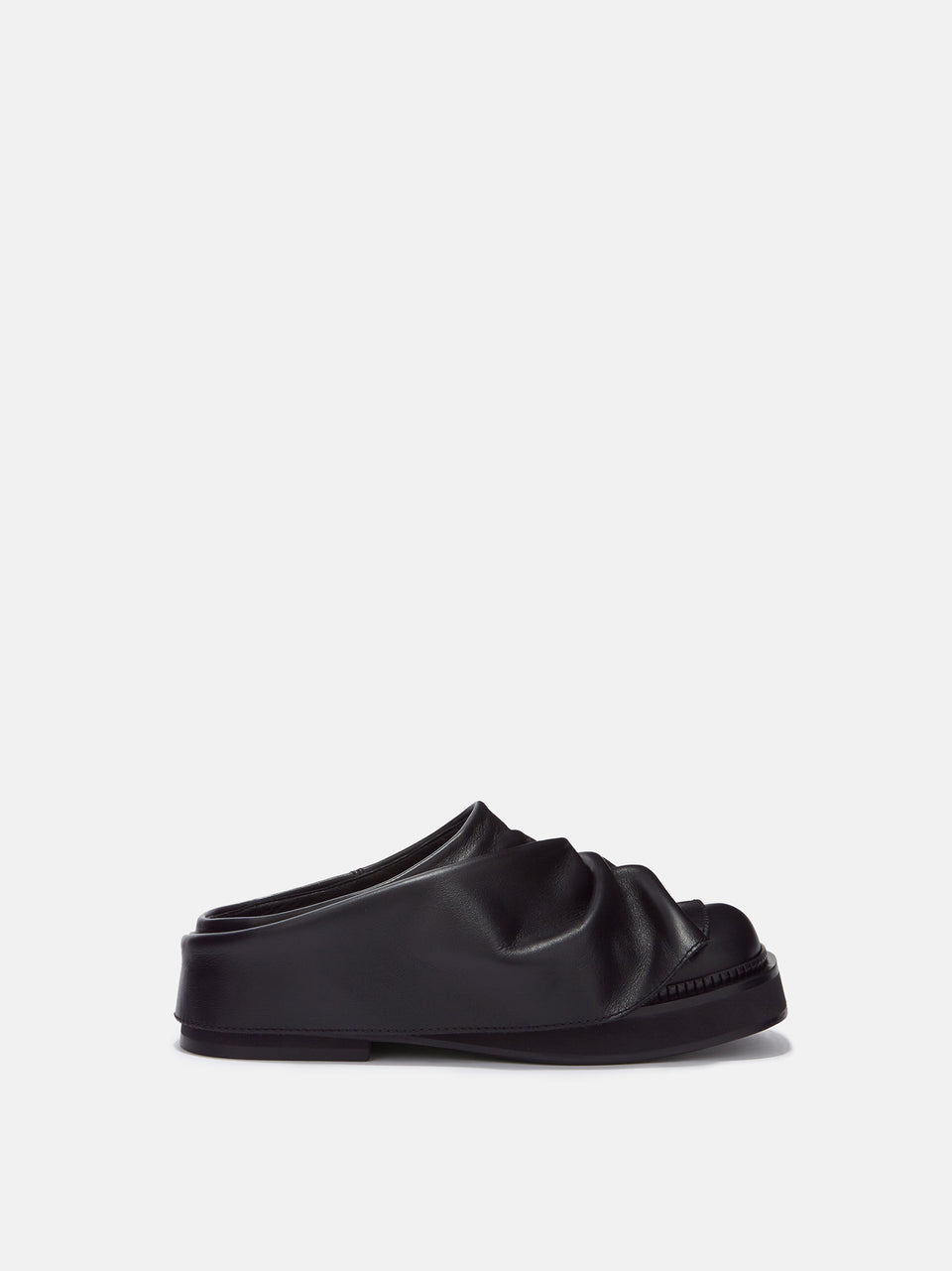''Mini Robin'' black sabot