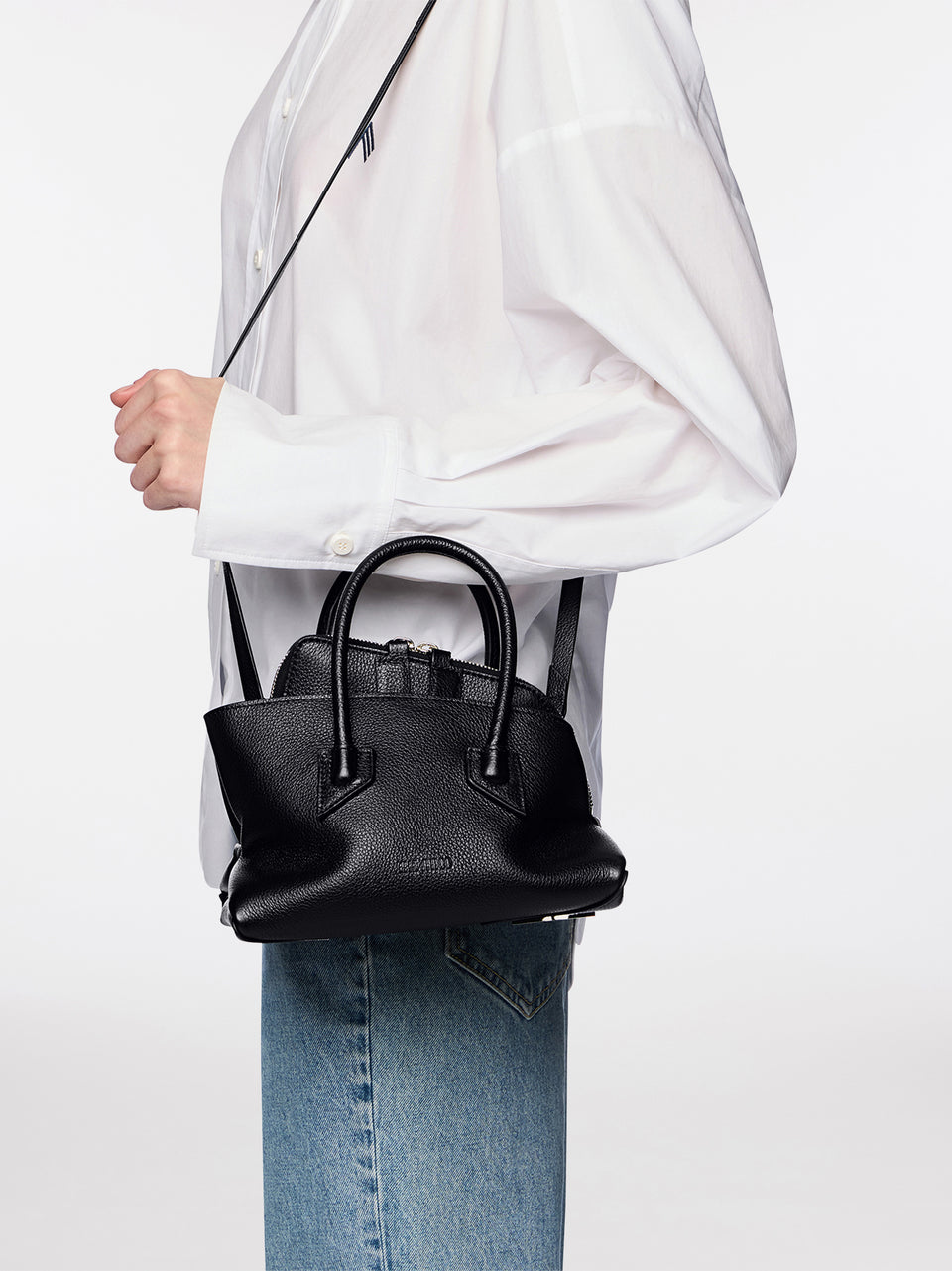 ''La Passeggiata Mini'' black top handle