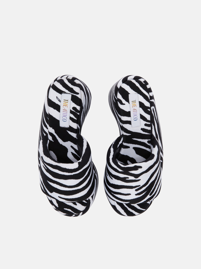 ''Mochi'' white and black flatform