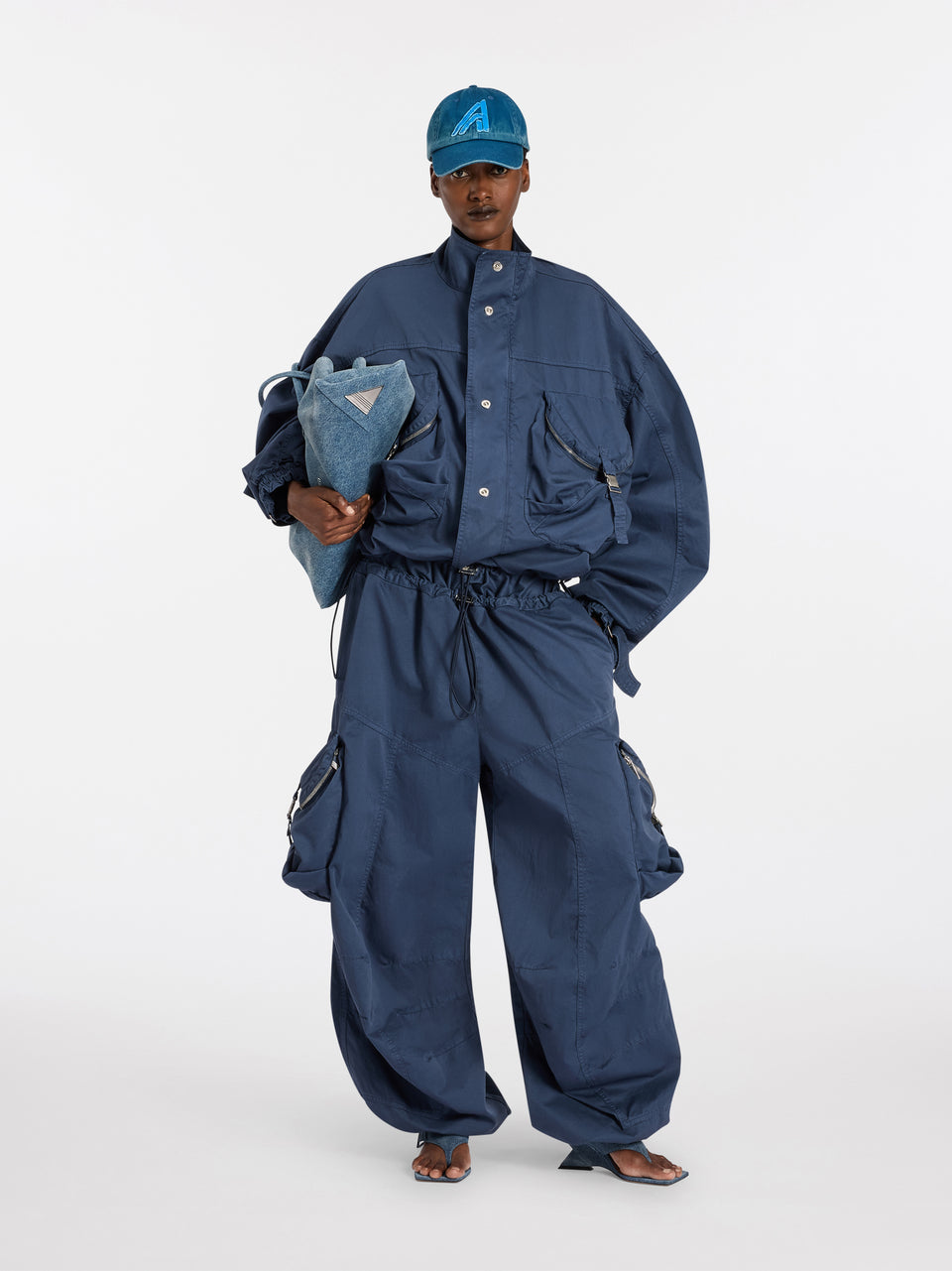 Washed blue cargo pants