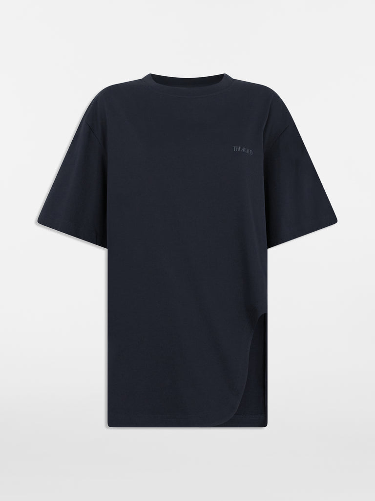 Black t-shirt