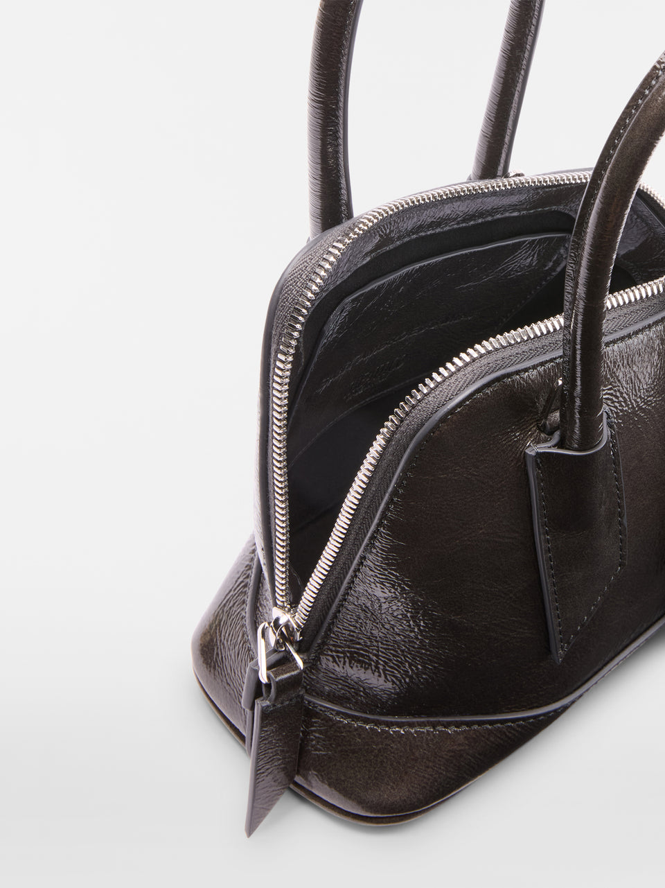 ‘‘La Sant Ambroeus Mini‘‘ pearl grey top handle