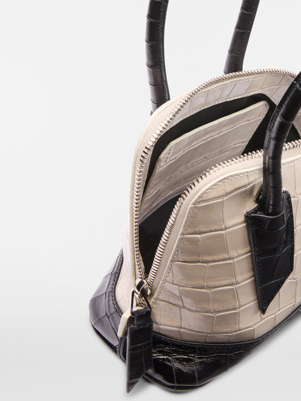 ‘‘La Sant Ambroeus Mini‘‘ beige and black top handle