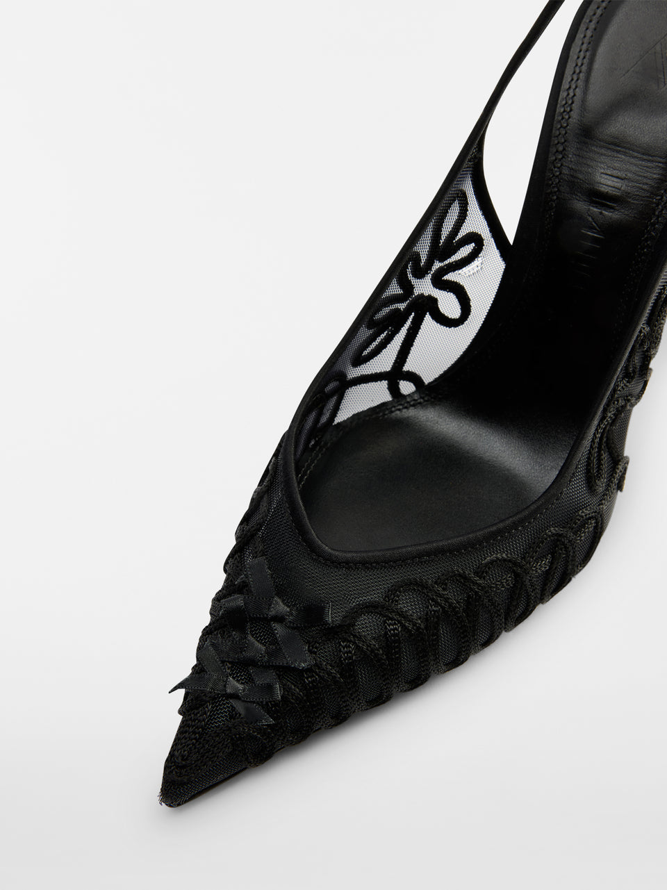 ‘‘Cheope‘‘ black slingback