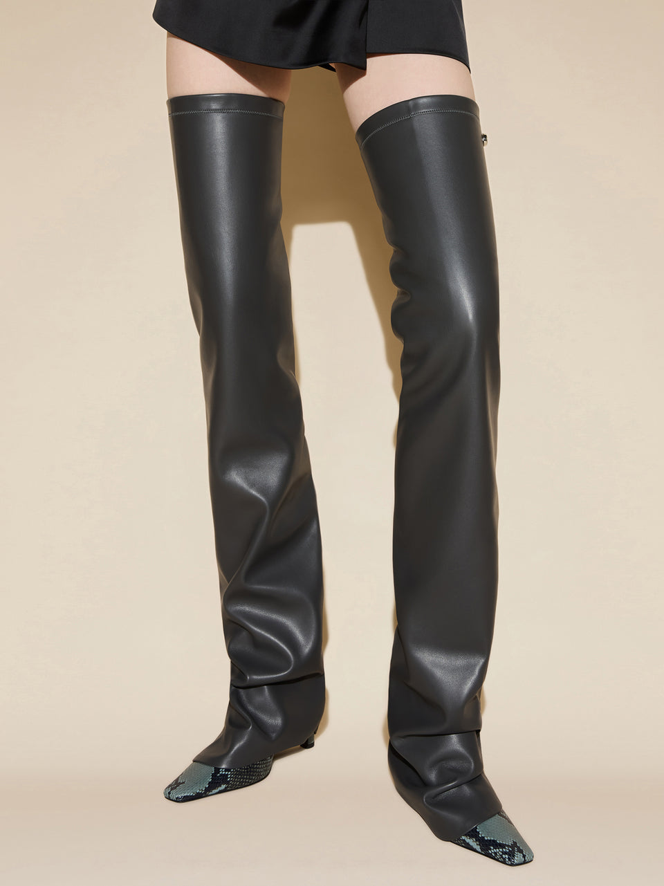 ‘‘Robin‘‘ grey thigh-high boot