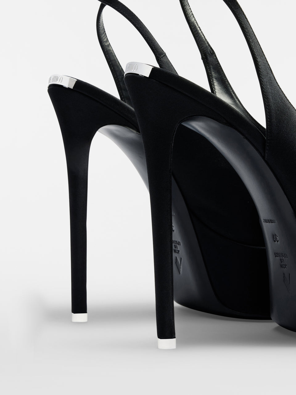 ‘‘Ornella‘‘ black sandal